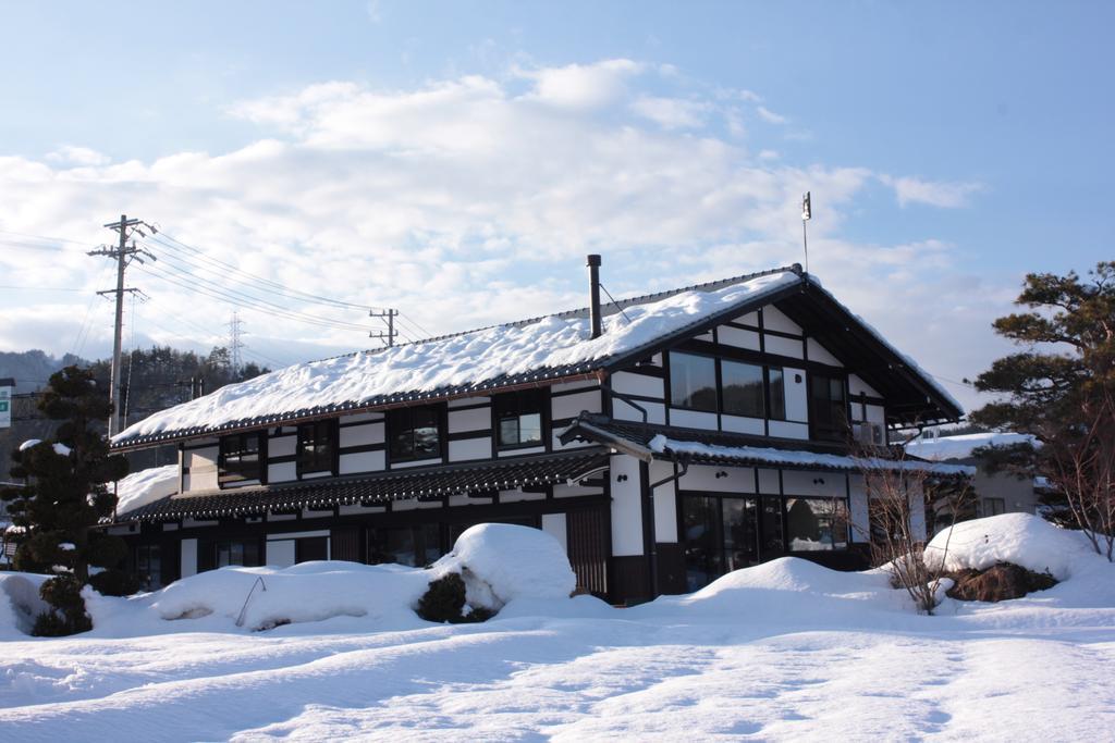 Soy Bed and Breakfast Takayama  Buitenkant foto